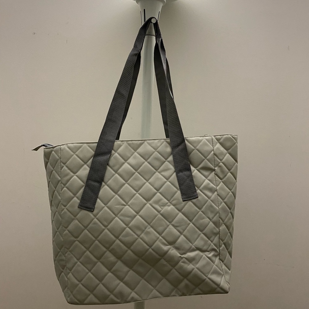 BRAND NEW TOTE BAG - can be used as baby bag Maternity bag